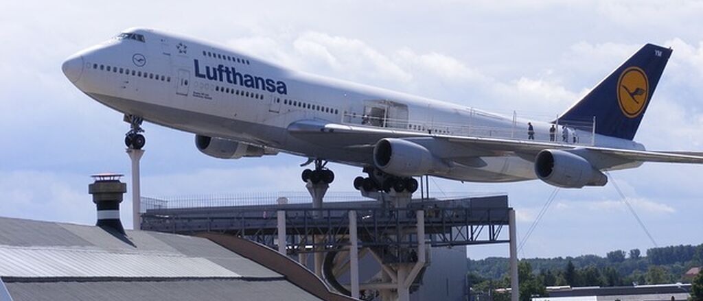 Lufthansa vliegtuig